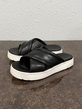 UGG Zayne Leather Platform Slide Sandal Size 6